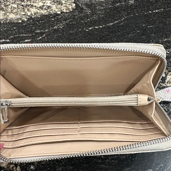 GUESS Floral Logo Zip Wallet - Picture 3 of 4